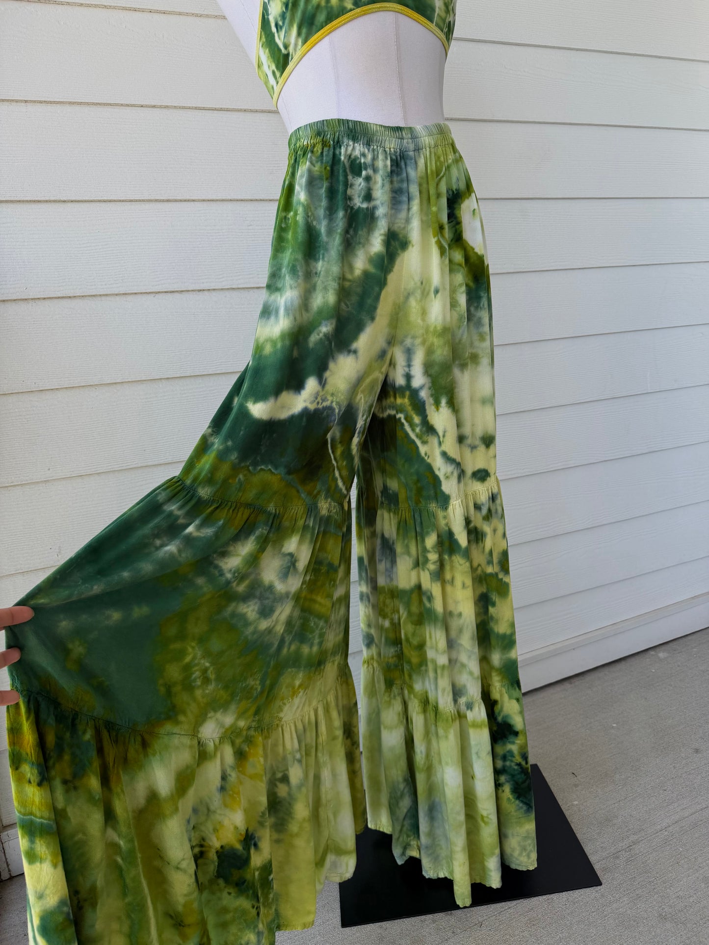 Size Large Garden Set (SHIPS TODAY)