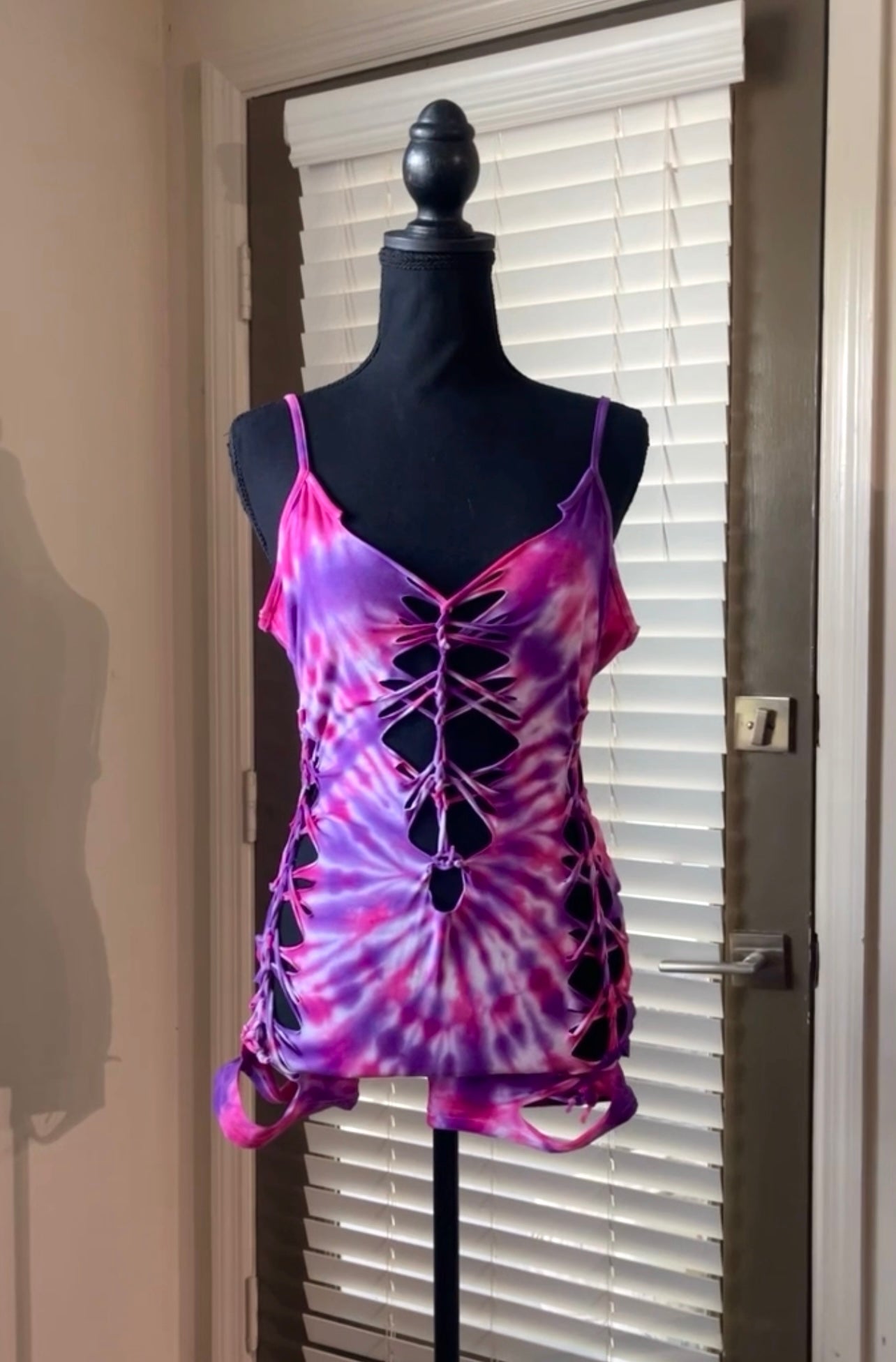 Cleo Tie Dye Romper (ᴍᴀᴅᴇ ᴛᴏ ᴏʀᴅᴇʀ)