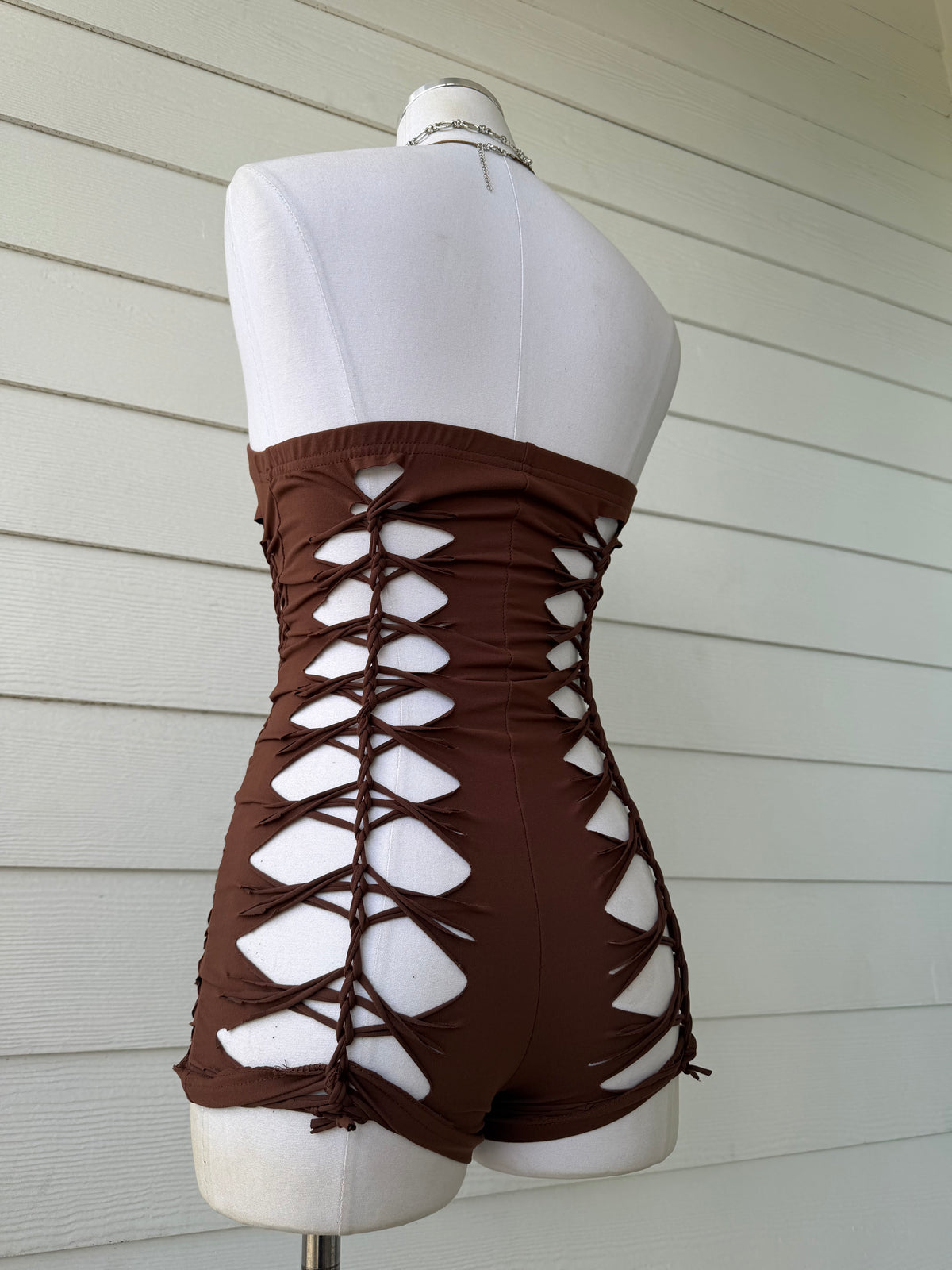 Mocha Romper 𝐒𝐡𝐢𝐩𝐬 𝐍𝐞𝐱𝐭 𝐁𝐮𝐬𝐢𝐧𝐞𝐬𝐬 𝐃𝐚𝐲