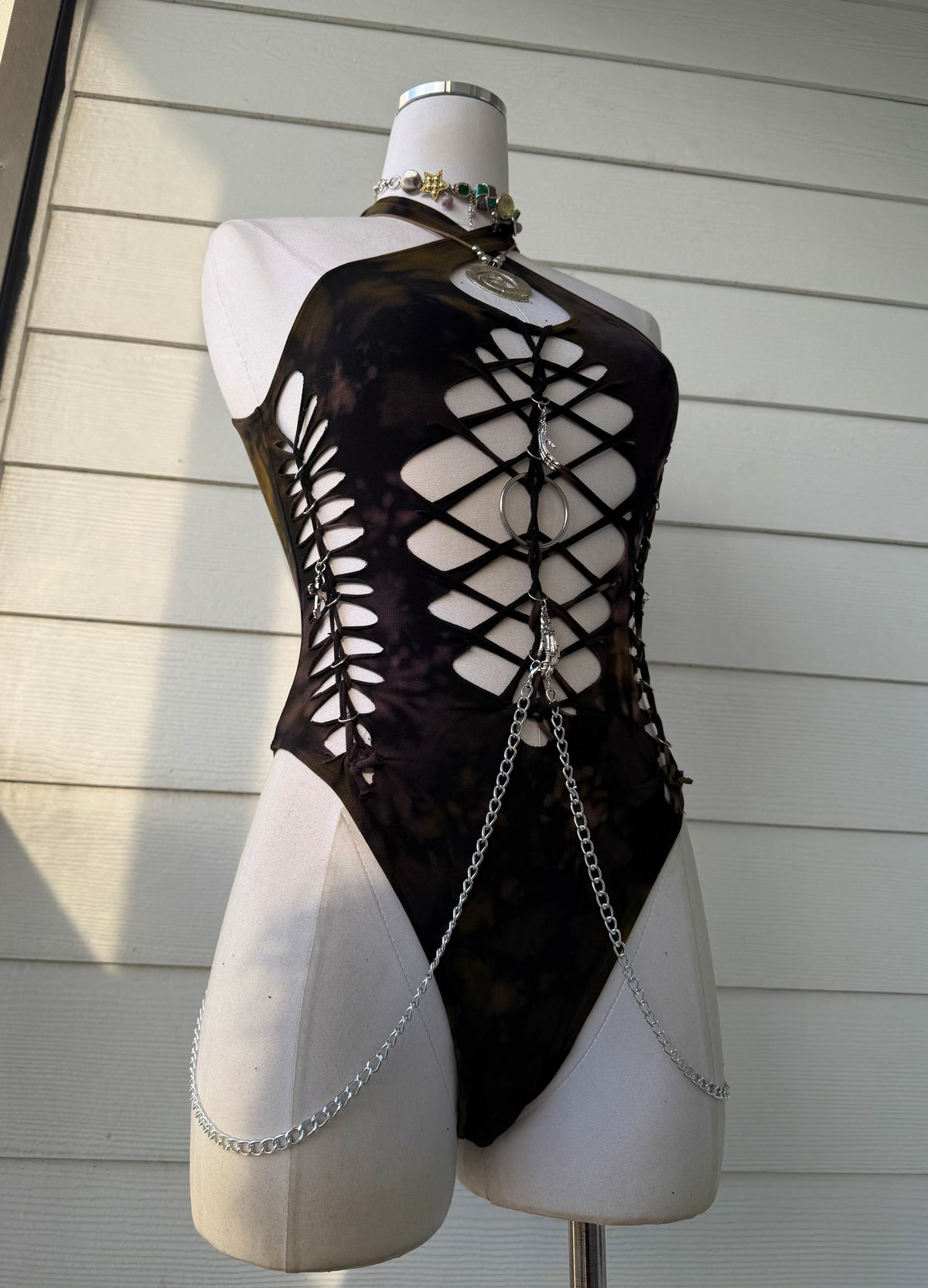 Drowned Bodysuit 𝐒𝐡𝐢𝐩𝐬 𝐍𝐞𝐱𝐭 𝐁𝐮𝐬𝐢𝐧𝐞𝐬𝐬 𝐃𝐚𝐲
