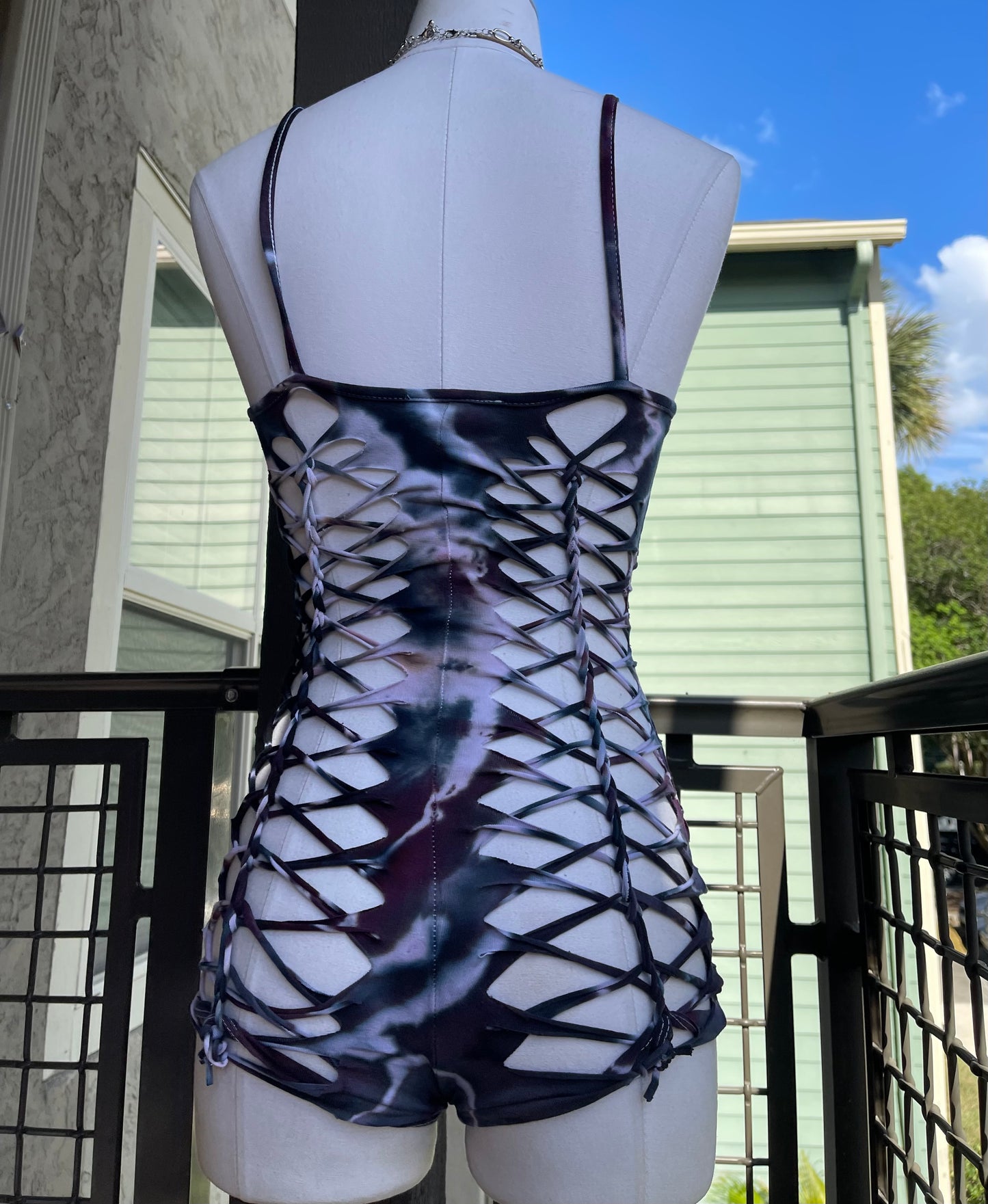 Raven Romper (𝙎𝙝𝙞𝙥𝙨 𝙬𝙞𝙩𝙝𝙞𝙣 7 𝙙𝙖𝙮𝙨)