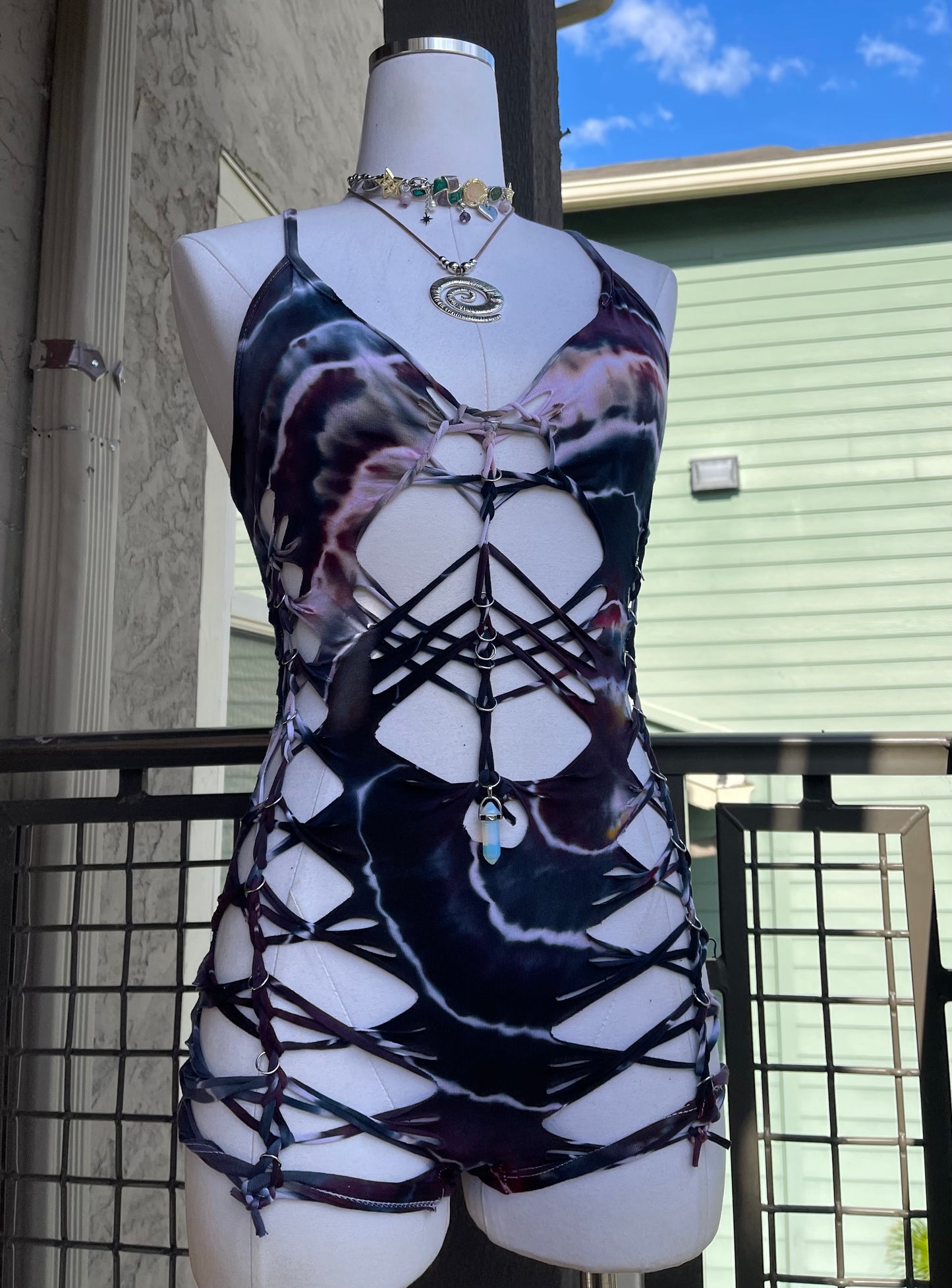 Raven Romper (𝙎𝙝𝙞𝙥𝙨 𝙬𝙞𝙩𝙝𝙞𝙣 7 𝙙𝙖𝙮𝙨)