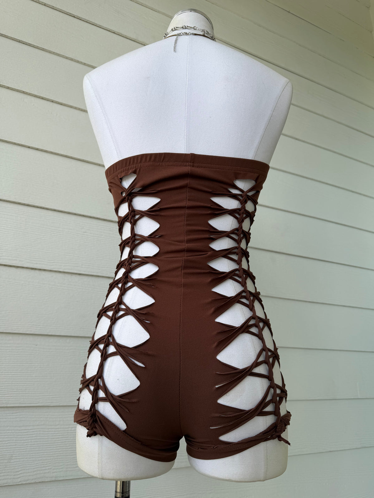 Mocha Romper 𝐒𝐡𝐢𝐩𝐬 𝐍𝐞𝐱𝐭 𝐁𝐮𝐬𝐢𝐧𝐞𝐬𝐬 𝐃𝐚𝐲