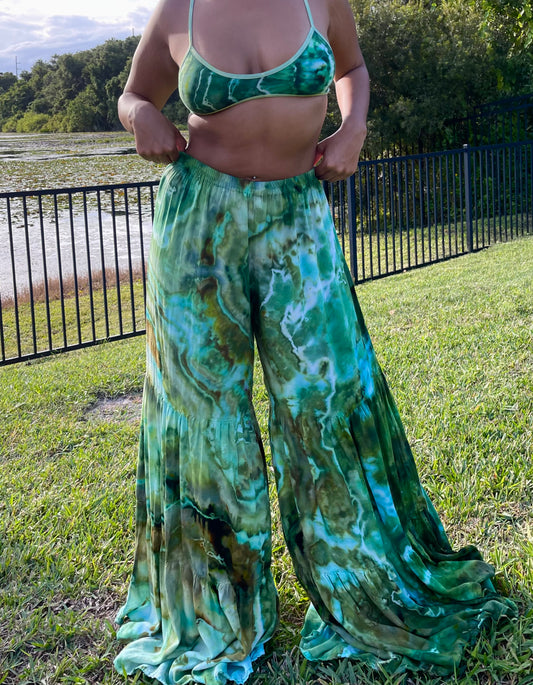 Jurassic Jade Palazzo Set (𝙎𝙝𝙞𝙥𝙨 𝙬𝙞𝙩𝙝𝙞𝙣 7 𝙙𝙖𝙮𝙨)