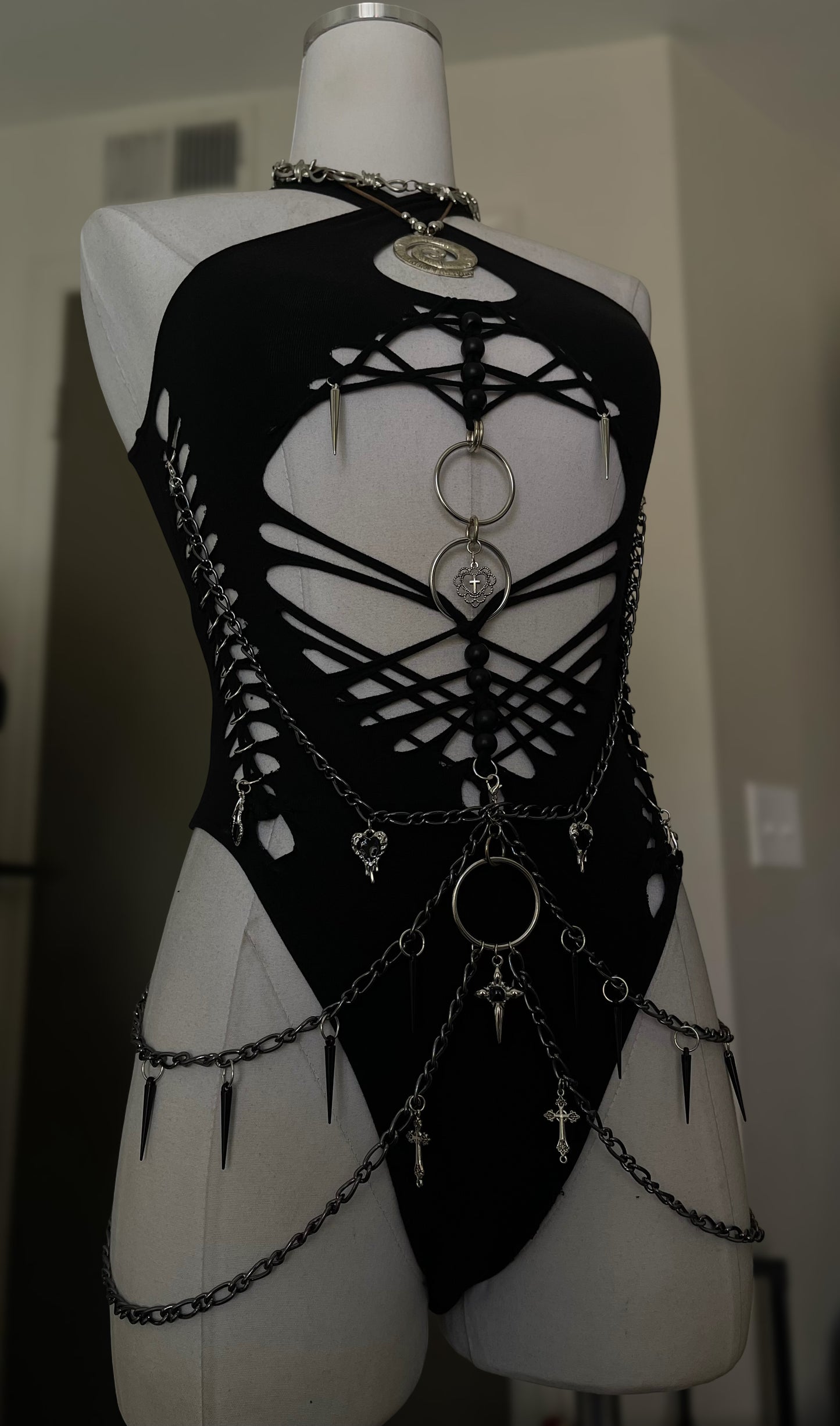 Size S Entombed Bodysuit (𝙎𝙝𝙞𝙥𝙨 𝙬𝙞𝙩𝙝𝙞𝙣 7 𝙙𝙖𝙮𝙨)