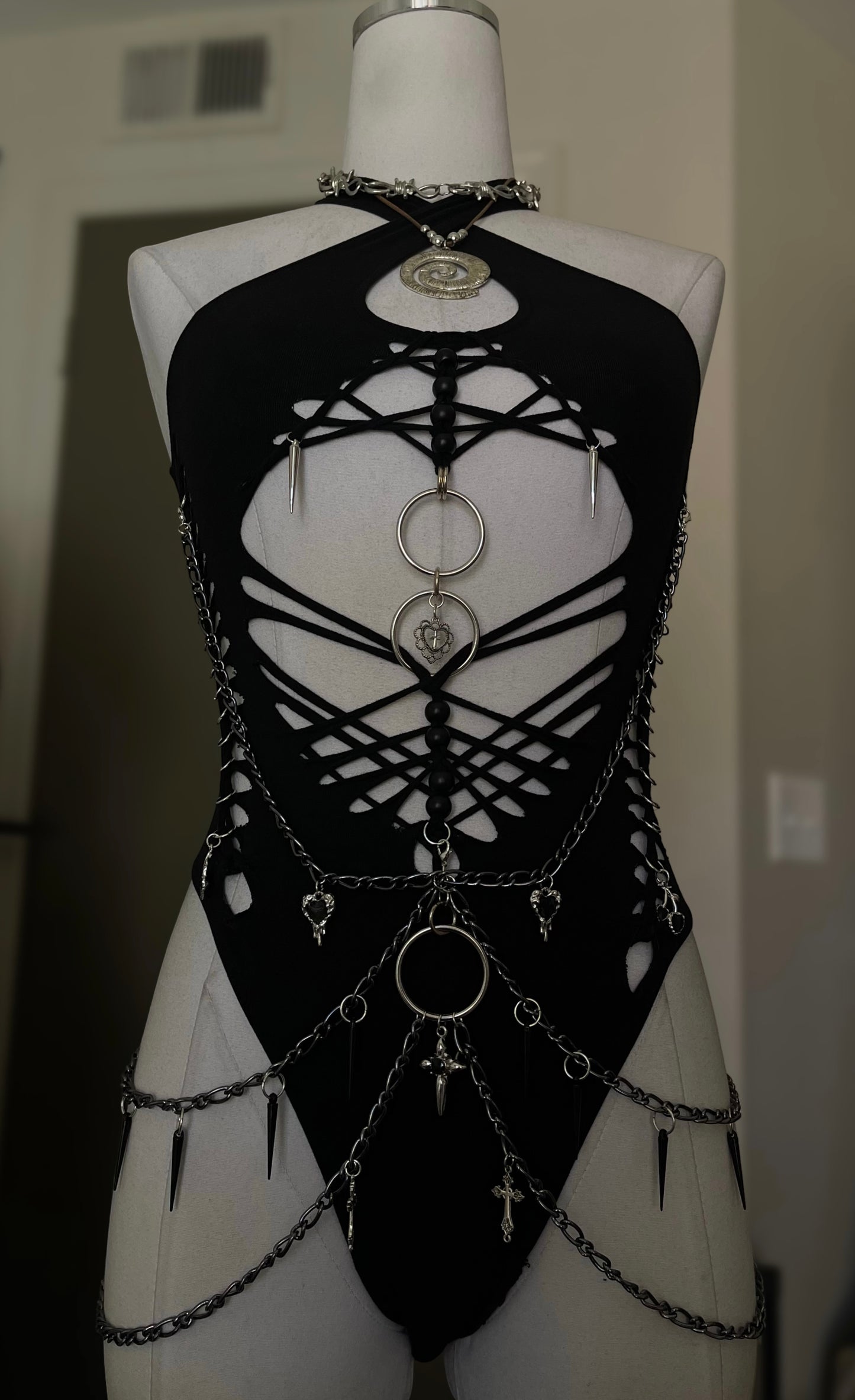 Size S Entombed Bodysuit (𝙎𝙝𝙞𝙥𝙨 𝙬𝙞𝙩𝙝𝙞𝙣 7 𝙙𝙖𝙮𝙨)